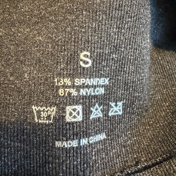 NVGTN Contour seamless leggings size small - Picture 6 of 8